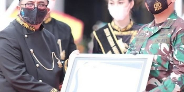 Dandim 0905/ Balikpapan Terima Penghargaan Penggerak Donor Plasma Konvalesen