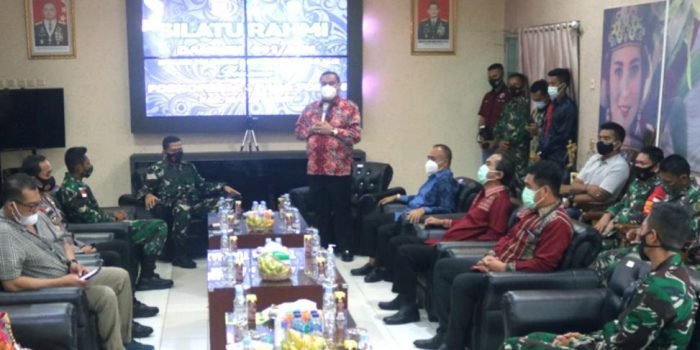 Pantau Kondusifitas Wilayah, Danrem 091/ ASN Brigjen TNI Cahyo Suryo Putro Berkunjung di Kutai Barat