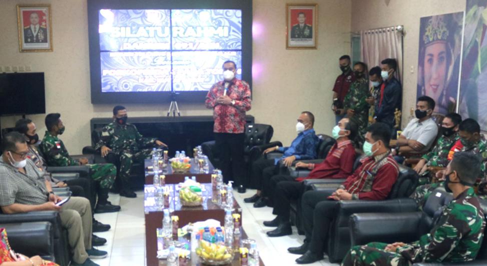 Pantau Kondusifitas Wilayah, Danrem 091/ ASN Brigjen TNI Cahyo Suryo Putro Berkunjung di Kutai Barat