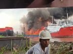 Kapal Tanker Bermuatan Minyak Meledak di Samarinda