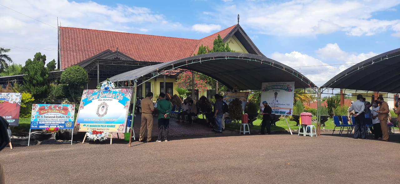 Rumah Jabatan Bupati Paser Terus Didatangi Pelayat, Protokol Kesehatan Diperketat 