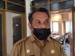 Katsul Wijaya Plh Bupati Paser usai kegiatan proses serah terima jabatan oleh mantan Wakil Bupati Paser H. Kaharuddin yang berlangsung di ruang Rapat Telake Kantor Bupati Paser. Foto : BorneoFlash.com/ Fitriani.