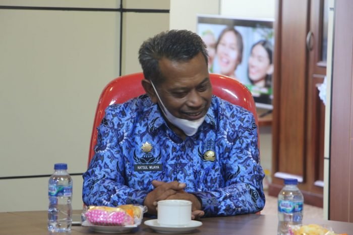 Sekretaris Daerah (Sekda) Kabupaten Paser Katsul Wijaya yang juga sebagai Plh Bupati Paser