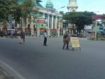 Suasana Razia penggunaan masker Protokol Kesehatan (Prokes) Covid-19 di simpang empat Muara Rapak Kamis (25/2/2021). Foto : BorneoFlash.com/ Muhammad Eko.