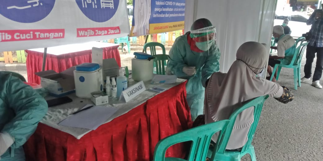 Penyuntikan Vaksin Untuk Pedagang Klandasan Berlangsung Hari Ini 