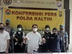 Direktorat Reserse Narkoba Polda Kaltim menggelar konferensi pers pengungkapan kasus narkotika jenis sabu - sabu seberat 442 Gram pada Rabu (3/3/2021)