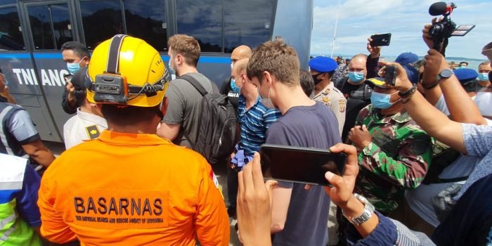 Deportasi, 20 WNA Korban Selamat Laka Air di Teluk Balikpapan