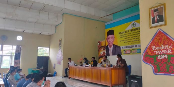 Ingatkan Masyarakat Taat Pajak, Anggota DPRD Kaltim Sosialisasi Perda di Paser