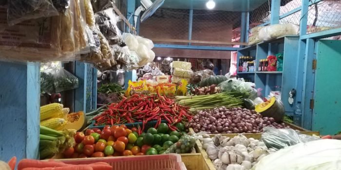 Cabai yang dijual di pasar tradisional Barong Tongkok Kutai Barat, Kalimantan Timur. 