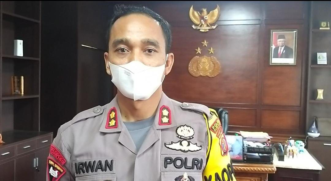 Kapolres Kutai Barat AKBP Irwan Yuli Prasetyo memberikan penjelasan terkait pengalihan kewenangan penyidikan Polsek Jajaran