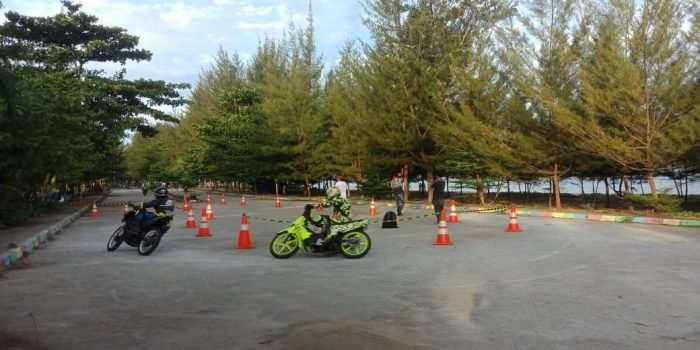Latihan  Atlet olahraga motor yang berlangsung di Manggar pada Sabtu (9/4/2021).Foto : BorneoFlash.com/Muhammad Eko.