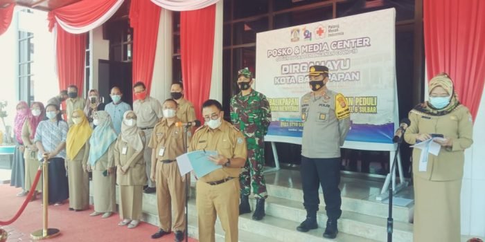 Pres realase jumlah terkonfirmasi kasus Covid-19 di Kota Balikpapan yang digelar pada Selasa (20/4/2021). Foto : BorneoFlash.com/Muhammad Eko.