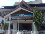 Kondisi kantor DPRD Kota Balikpapan yang ada di Jalan Jendral Sudirman. Foto : BorneoFlash.com/Muhammad Eko.