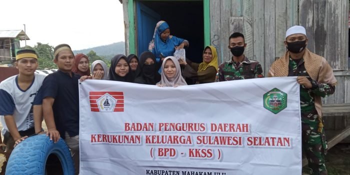 Jalin Silaturahmi, KKSS Mahulu Gelar Buka Puasa Bersama dan Bagi-bagi Takjil di Pesisir Long Bagun
