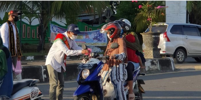 Edukasi Remaja Lain, Saka Kencana dan Genre Kubar Gelar Bakti Sosial