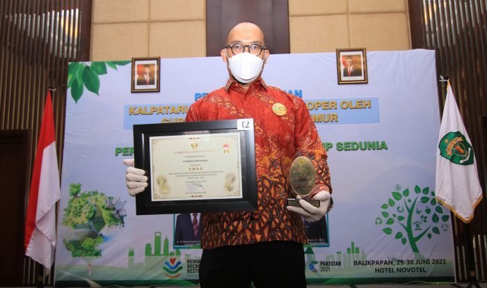 Kembali toreh prestasi, Kideco raih Penghargaan Program Penilaian Peringkat Kinerja Perusahaan (PROPER) Emas, Selasa (29/6/21). Foto : HO.