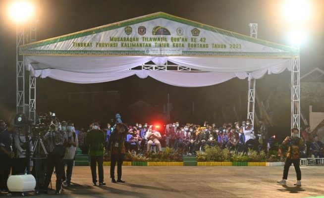 Penutupan Musabaqah Tilawatil Qur’an (MTQ) tingkat Provinsi Kaltim ke-42 yang dilangsungkan di Kota Bontang. Foto : HO/Humas Pemkab Paser.