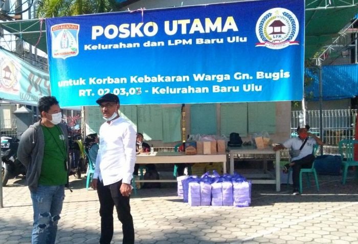 Posko Utama penyaluran bantuan korban kebakaran di Masjid Al Ula. Foto : BorneoFlash.com/Muhammad Eko.