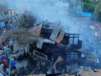Si Jago merah kembali mengamuk di pemukiman warga di RT 38 Kelurahan Baru Ulu, Kecamatan Balikpapan Barat pada Kamis (17/6/2021). Foto : BorneoFlash.com/Muhammad Eko.