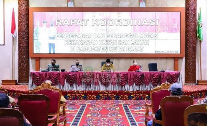 Rapat koordinasi pengendalian kebakaran hutan dan lahan (Karhutla) di wilayah Kabupaten Kutai Barat. Foto : HO/Humas Pemkab Kutai Barat.