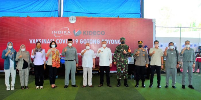 Gubernur Kaltim Membuka Kegiatan Vaksinasi Ribuan Karyawan Kideco dan Keluarga Secara Bertahap