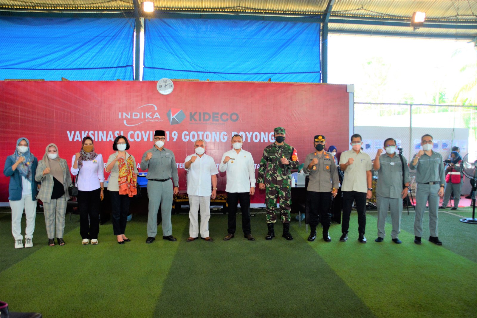 Gubernur Kaltim Membuka Kegiatan Vaksinasi Ribuan Karyawan Kideco dan Keluarga Secara Bertahap