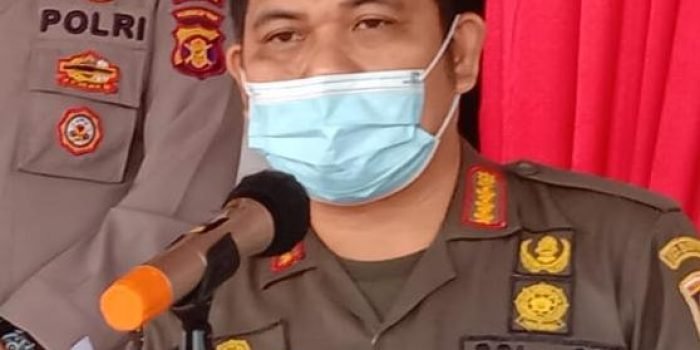 Kepala Satuan Satpol PP (Kasatpol PP) Balikpapan Zulkifli usai rapat di Aula Pemkot Balikpapan, Minggu (11/7/2021). Foto : BorneoFlash.com/Muhammad Eko.