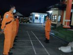 Tim Basarnas langsung menurunkan tim rescue melaksanakan evakuasi atau pencarian korban. Foto : HO.