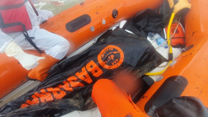 orban Tenggelam saat berenang di belakang bandara Sepinggan lama, pada Sabtu (24/7/2021) akhirnya Berhasil Ditemukan Dalam Kondisi Meninggal Dunia. Foto : HO/Basanas Kelas A Balikpapan.