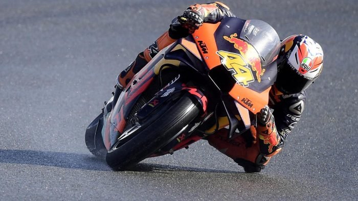 Pol Espargaro rebut pole di MotoGP Eropa. Foto : AFP/Jose Jordan.