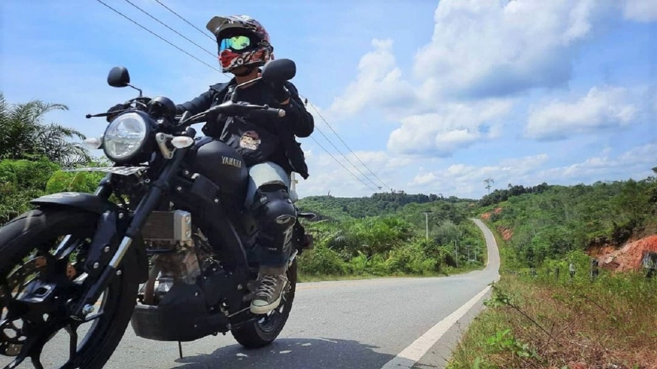 Biker XSR 155 Makin Gemar Taklukan Alam Menantang Kalimantan