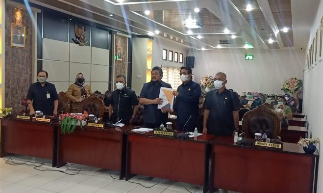 Paripurna Penandatanganan Nota Kesepakatan Pembahasan Rancangan Awal Rencana Pembangunan Jangka Menengah Daerah (RPJMD) Kota Balikpapan Tahun 2021-2026 pada Senin  (9/8/2021). Foto : BorneoFlash.com/Muhammad Eko.