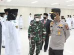 Komandan Korem 092/Maharajalila Brigjen TNI Suratno, S.I.P., bersama unsur Forkopimda Provinsi Kalimantan Utara menghadiri Pengukuhan Anggota Pasukan Pengibar Bendera Pusaka (PASKIBRAKA) Tahun 2021 bertempat di Aula Gedung Gabungan Dinas (GADIS) Provinsi Kalimantan Utara, Kamis (12/08/2021). Foto : Ho