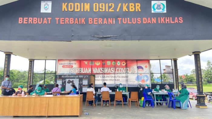 Pelaksanaan Vaksin Merdeka tahap dua di Markas Kodim 0912/KBR. Foto : BorneoFlash.com/Lilis Suryani.