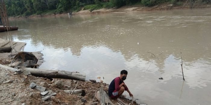 Warga Kubar Desak PT GBU Segera Sediakan Fasilitas Air Bersih