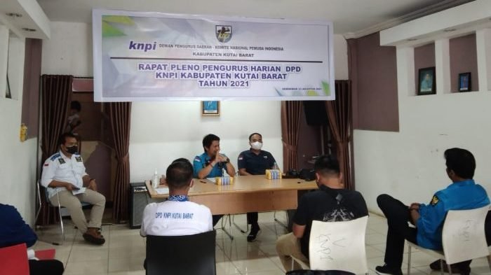 Dewan Pengurus Daerah (DPD) Komite Nasional Pemuda Indonesia (KNPI) Kabupaten Kutai Barat menggelar rapat pleno tentang pemilihan Sekretaris KNPI Kutai Barat, Senin (23/8/2021). Foto : BorneoFlash.com/Lilis Suryani.
