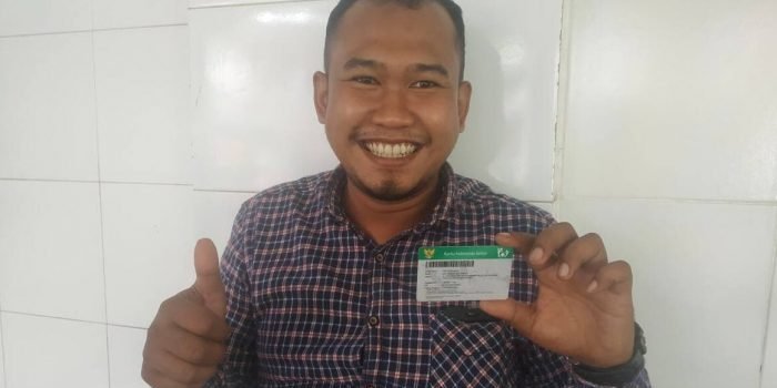 Mochammad Indra Irawan merupakan salah satu warga negara Indonesia yang tinggal di Kota Balikpapan, merasakan manfaat keberadaan program JKN-KIS. Foto : HO.