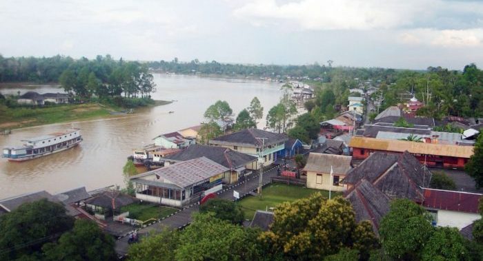 Potret permukiman warga disekitar sungai Kedang Pahu, Kecamatan Damai, Kabupaten Kutai Barat. Foto : HO.