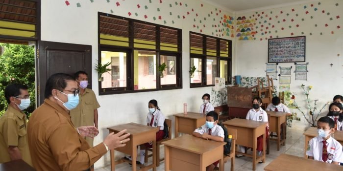 Suasana pelaksanaan PTM di kabupaten kutai barat sudah dimulai pada Selasa (14/9/2021). Foto : BorneoFlash.com/Lilis Suryani.