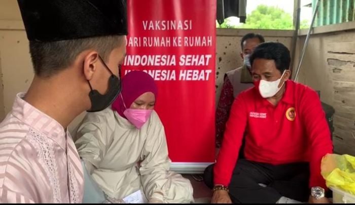 Badan Intelijen Negara Daerah Kalimantan Timur (BINDA Kaltim) menggelar vaksinasi lanjutan dengan jumlah vaksin sebanyak 8 ribu dosis jenis Sinovac, Kamis (16/9/2021). Foto : BorneoFlash.com,Nyhammad Eko.