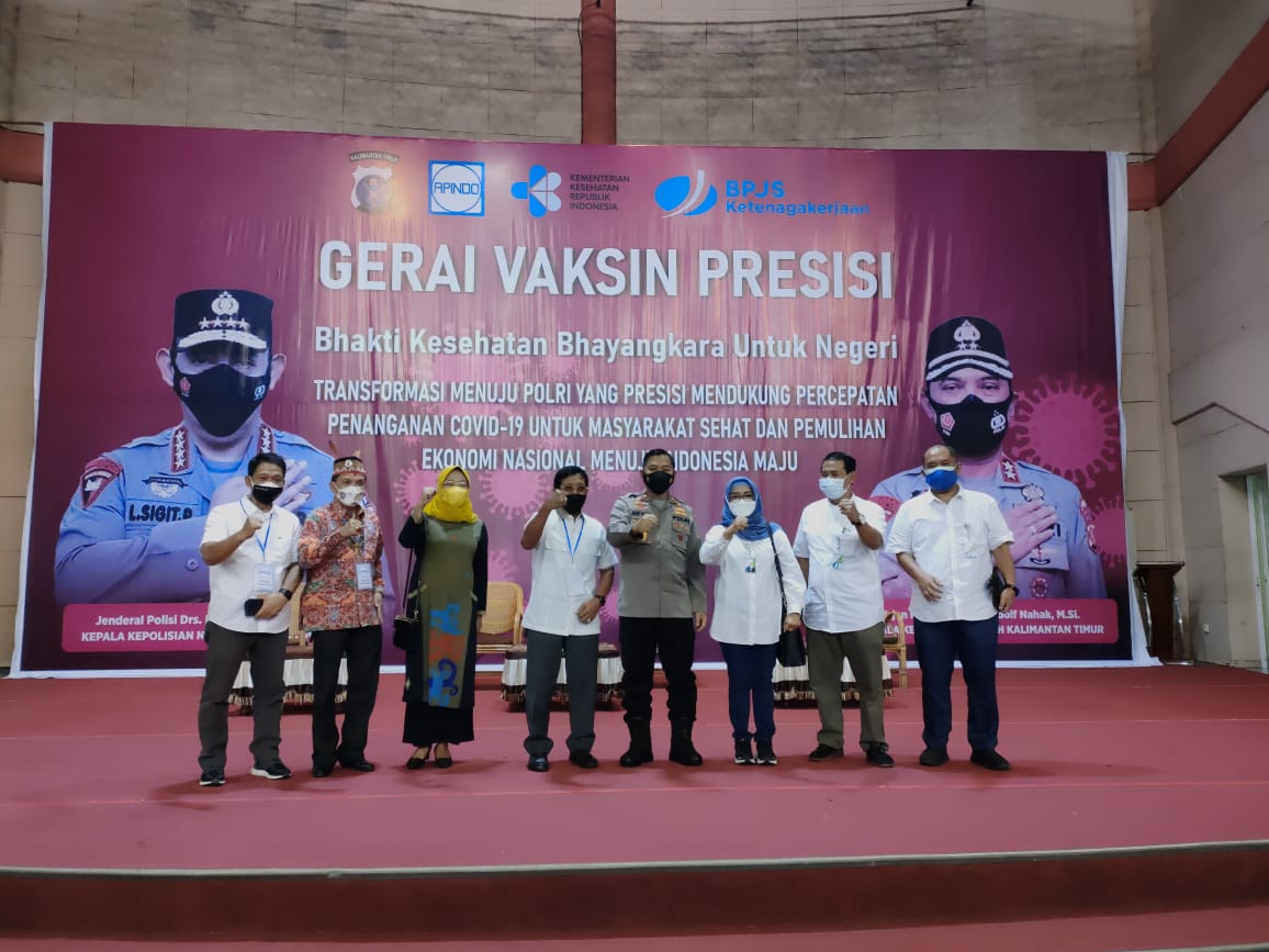 Sinergi BPJamsostek Adakan Vaksinasi dan Penyerahan Santunan Kematian