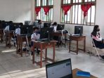 Pelaksanaan simulasi atau kegiatan pra assesmen nasional berbasis komputer (ANBK) yang dilaksanakan SMP 4 Barong Tongkok, kabupaten Kutai Barat. Foto : BorneoFlash.com/Lilis Suryani.