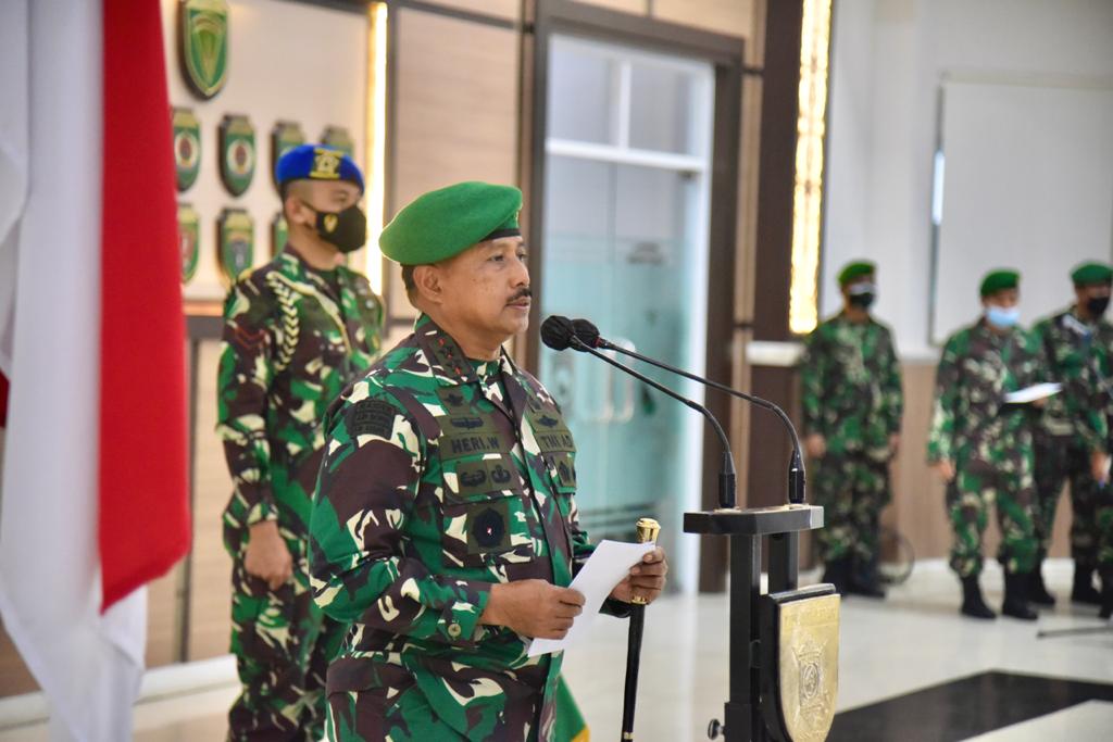 Pangdam VI/Mlw Pimpin Acara Laporan Korps Kenaikan Pangkat Perwira Kodam Periode 1 Oktober 2021