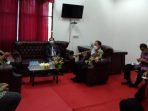 Rapat persiapan atlet untuk mengikuti ajang POPDA XVI Paser yang rencananya digelar pada bulan November mendatang di Kantor Dispora Kubar pada Kamis (21/10/2021). Foto : BorneoFlash.com/Lilis Suryani.