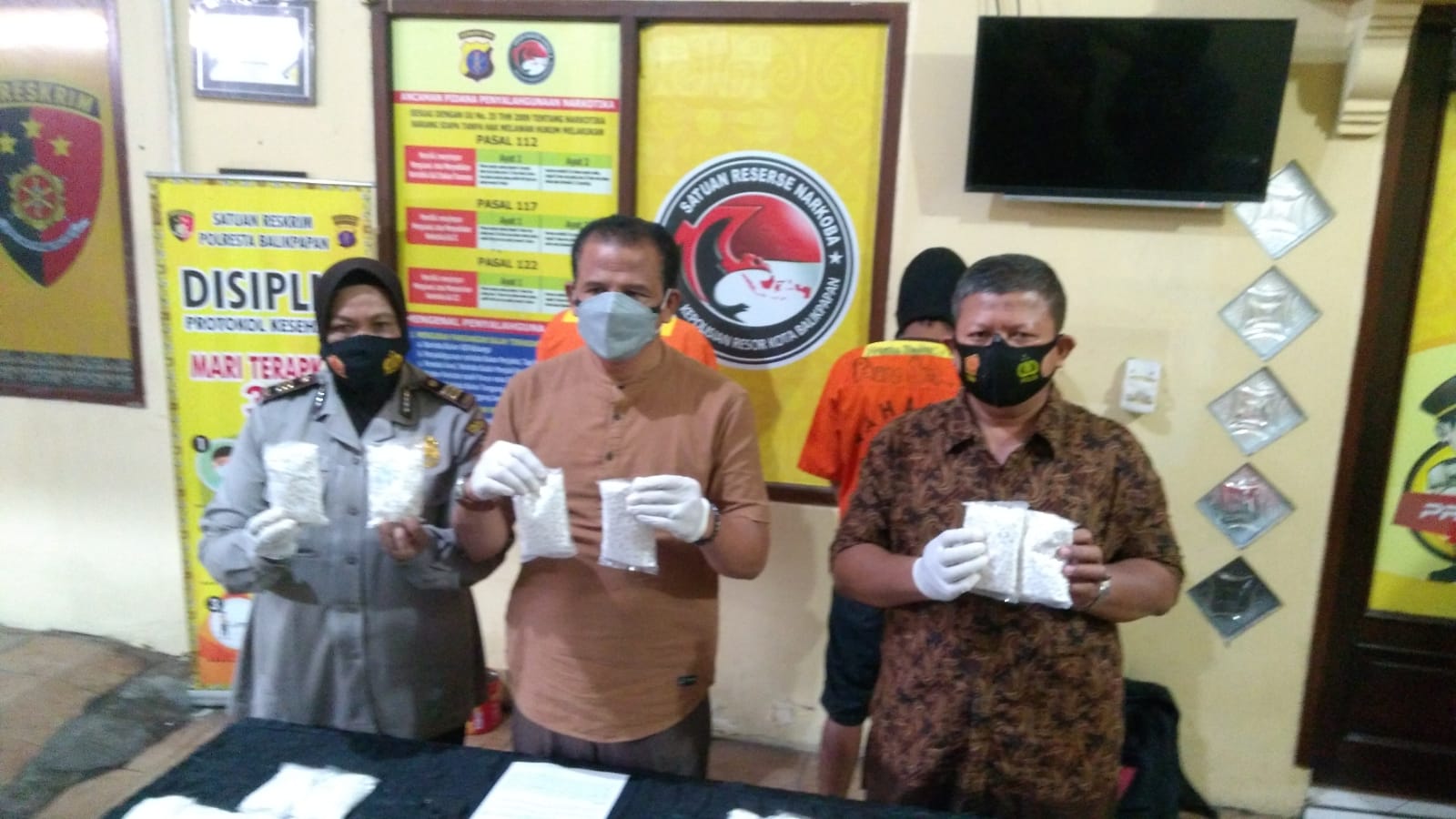 Satresnarkoba Polresta Balikpapan, Ringkus Dua Tersangka Pengedar Obat Jenis Double L