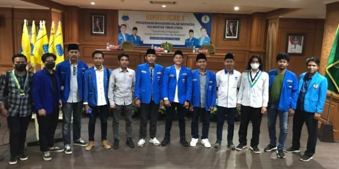 Para pengurus dan Tamu Undangan dalam Konferensi Koordinator Cabang Pergerakan Mahasiswa Islam Indonesia Kalimantan Timur-Kalimantan Utara ke X berlangsung di Kabupaten Penajam Paser Utara (PPU), Senin (25/10/2021). Foto : BorneoFlash.com/Irwan.
