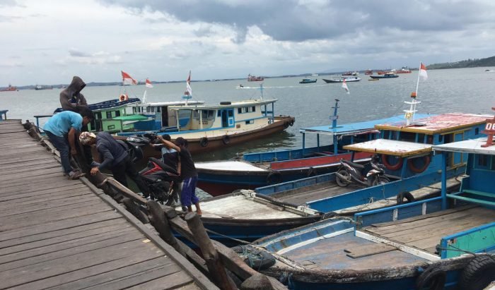 Suasana Aktivitas pelabuhan klotok di Balikpapan. Foto : BorneoFlash.com/Muhammad Eko.
