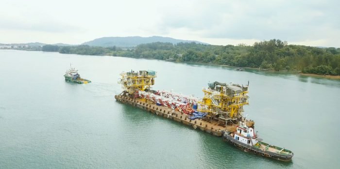 PT Pertamina Hulu Mahakam Layarkan Dek Anjungan Migas Lepas Pantai WPN4 dan WPS3 Proyek JSN pada 4 November 2021 di Kabupaten Bintan, Provinsi Kepulauan Riau. Foto : HO.