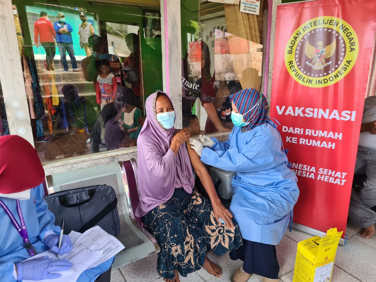 DKK dan BIN Gelar Vaksinasi "Door To Door", Sasar Warga dan Lansia di Kelurahan Kariangau Kota Balikpapan