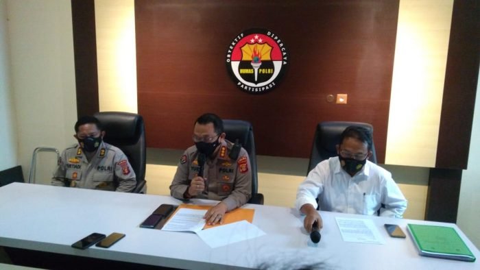 Polda Kaltim gelar konferensi pers pengungkapan pelaku kasus pelecehan terhadap wartawati melalui media sosial (Medsos) Instagram. Foto : BorneoFlash.com/Eko.
